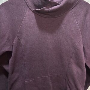 Cozy Women's Plum Pullover Fleece